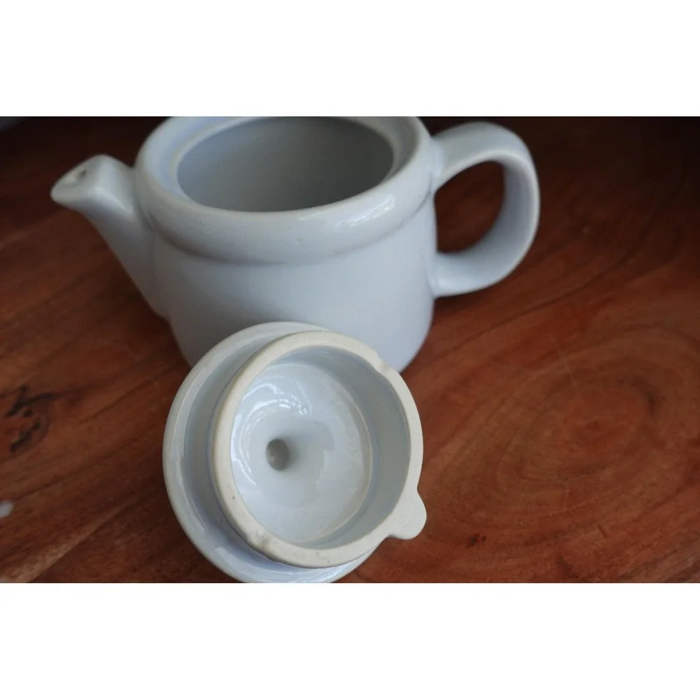 McCoy Pottery Small Ceramic Teapot with‎ Lid